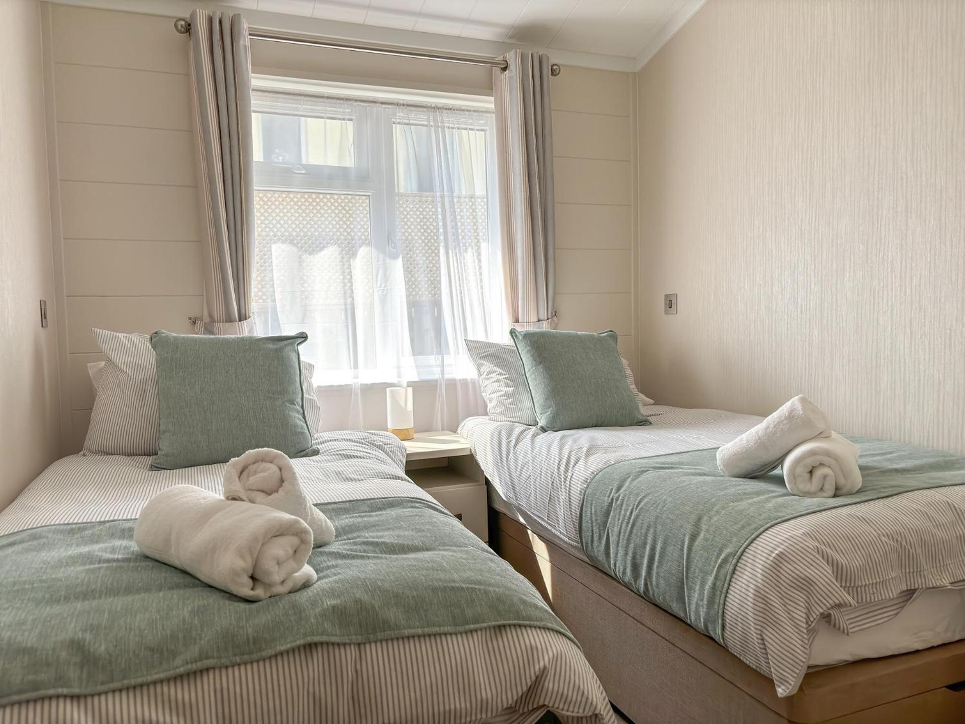 Lodge 9 Creek Caravan Park Ringstead 도체스터도싯 외부 사진